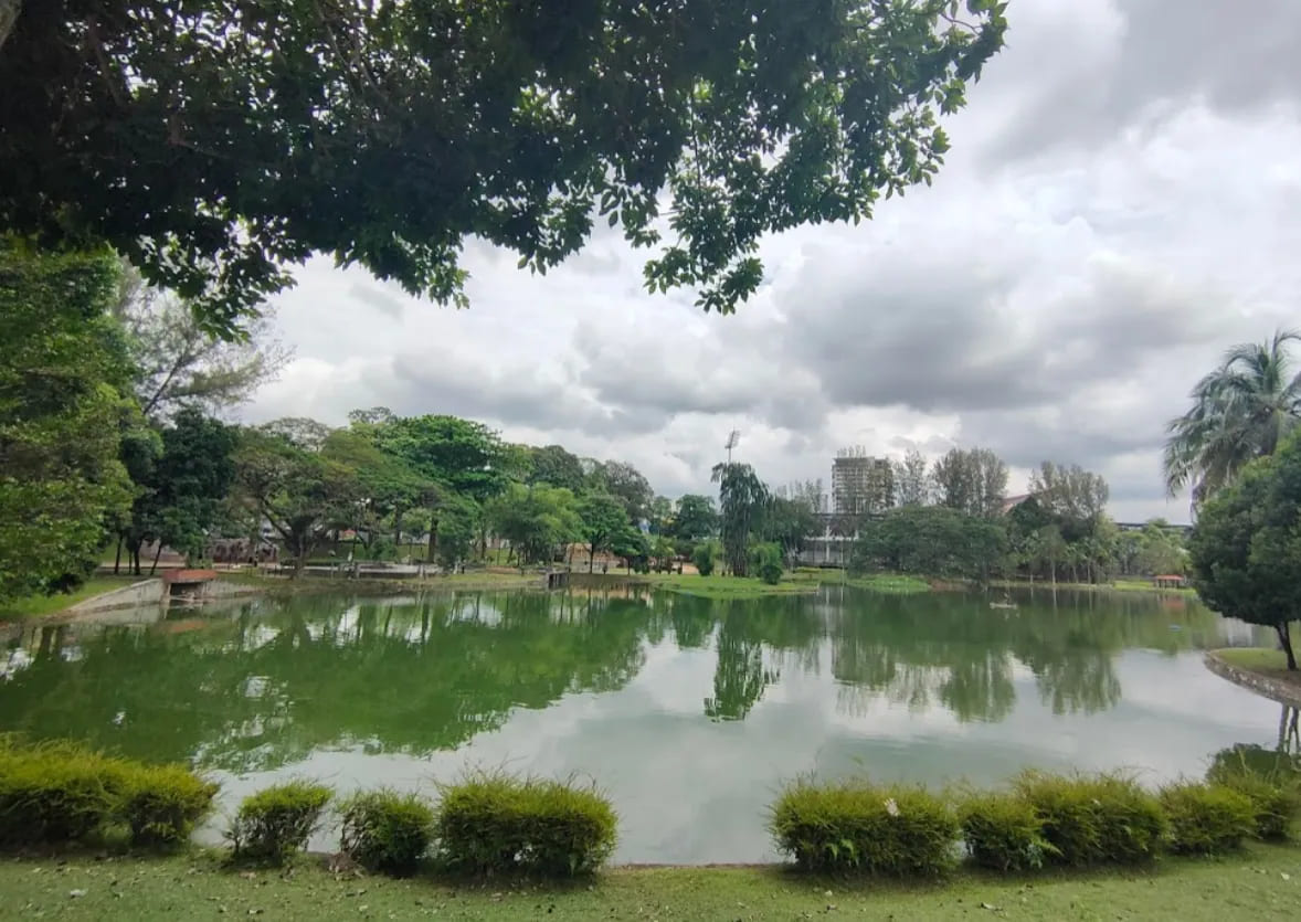 Permaisuri Lake Garden